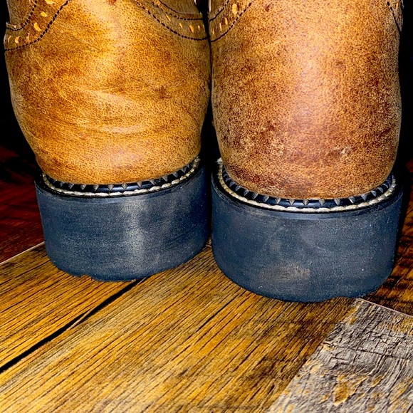 WOMEN EMBROIDERED CHUNKY LOW SLIP ON SHORT BOOTS Justin Gypsy Size 11 square toe - Picture 3 of 6